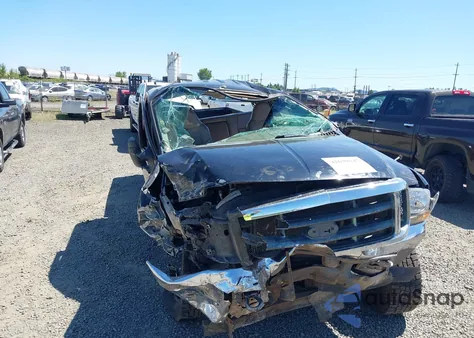 2001 Ford F-350 Lariat/Xl/Xlt z USA, uszkodzony, nr VIN 1FTSW31F11EB94778